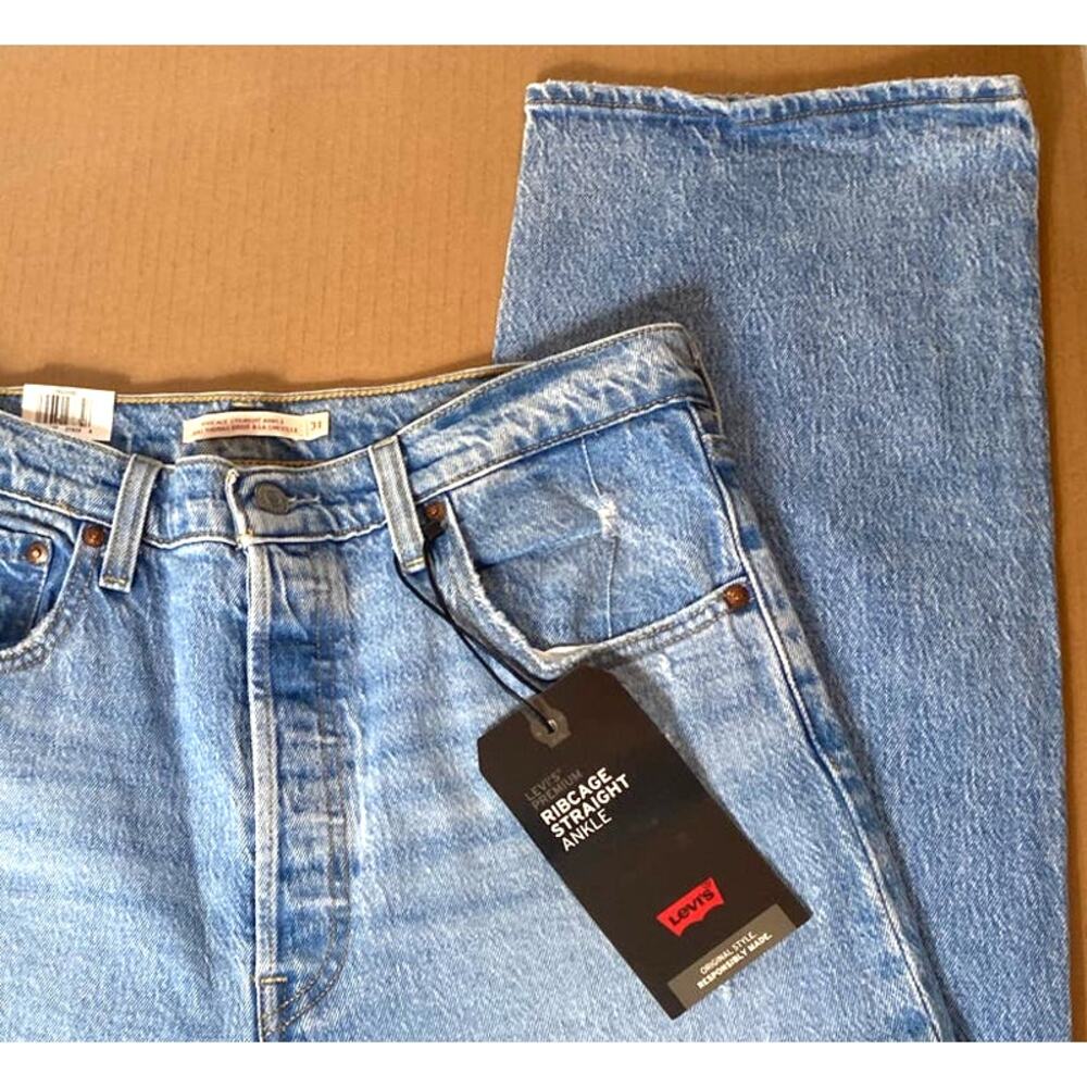 NWT LEVI'S JEANS RIBCAGE STRAIGHT ANKLE PREMIUM BLUE SAMBA DONE 31